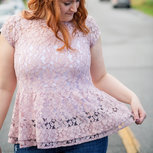 Halogen Tops - Halogen Lace Flutter Top Pink